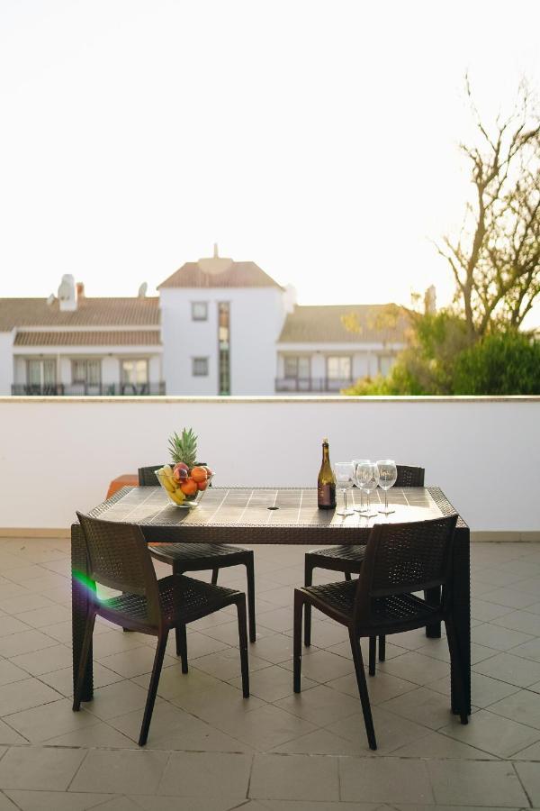 Wonderful Flats With Pool By Host Wise Daire Albufeira Dış mekan fotoğraf